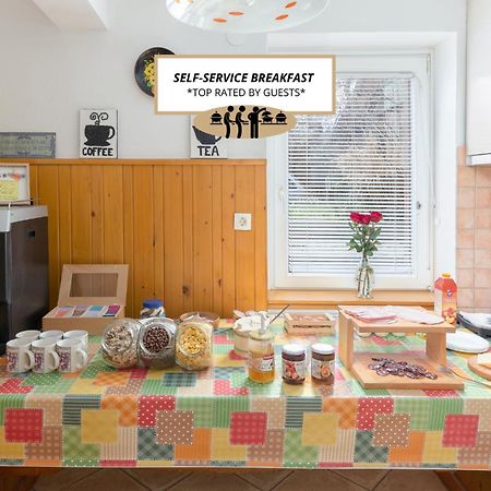 Hostel Mama Minka Бохин Екстериор снимка
