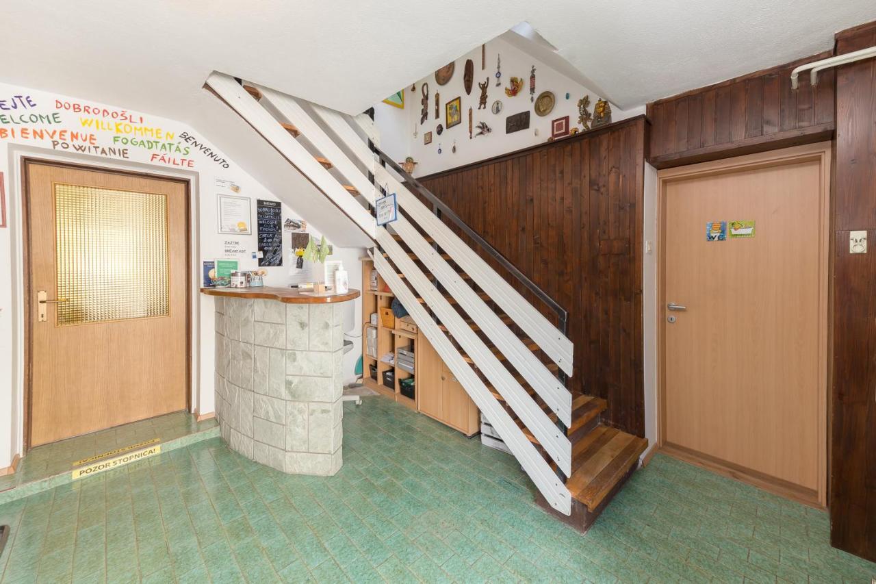 Hostel Mama Minka Бохин Екстериор снимка